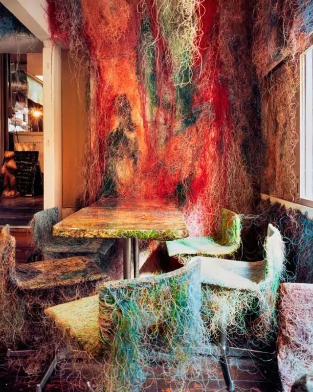 電纜裝飾的烤串兒酒吧