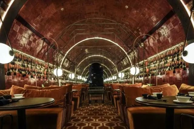 香港Mott 32餐廳空間設(shè)計