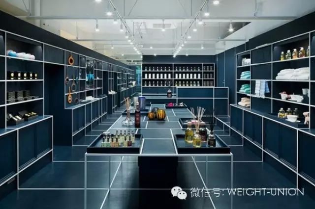 用方格構(gòu)筑的日式精品店空間